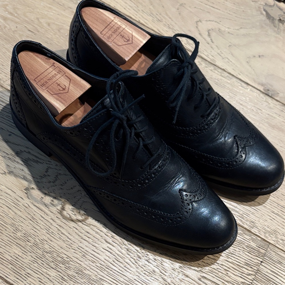 Cole Haan Black Leather Women's Oxfords - gently worn